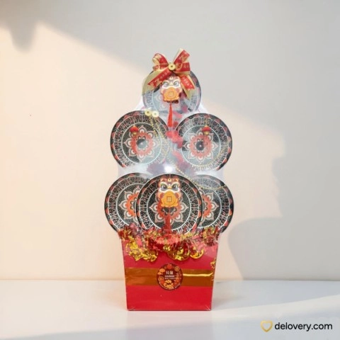Auspicious Plate Display
