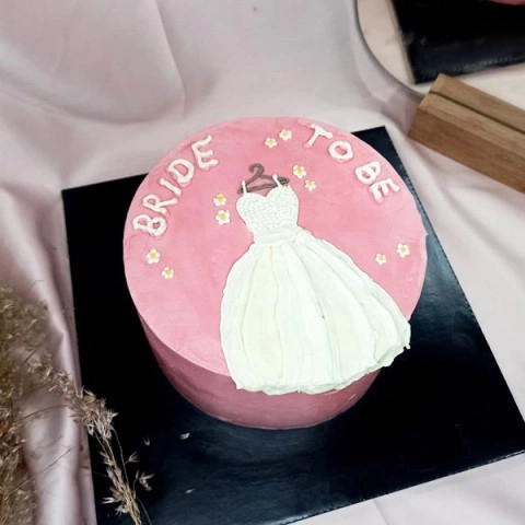Bride to be Cake