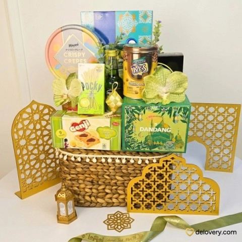 Eirene Festive Crate