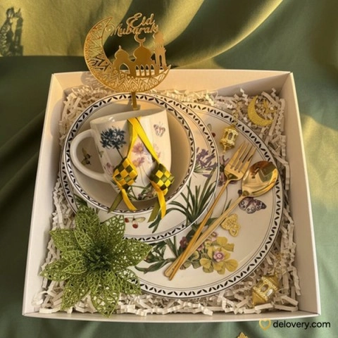 Flutter Floral Dining Set