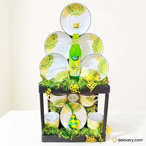 Gilded Emerald Banquet