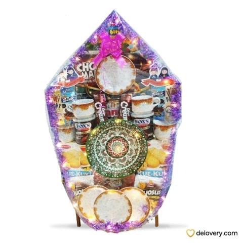 Golden Indulgence Basket