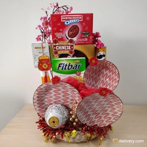 He Yuan Festive Serve