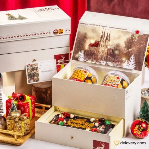 Hearthside Holly Treats