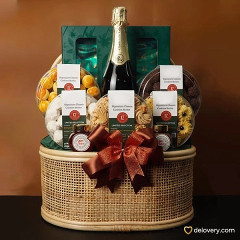 Hyatt Festive Royale