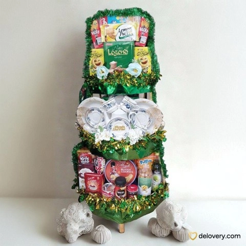 Regal Treats Basket